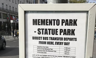Per raggiungere Memento Park si possono usare i mezzi pubblici o prendere l’autobus dedicato, il tragitto in bus dura mezz’ora